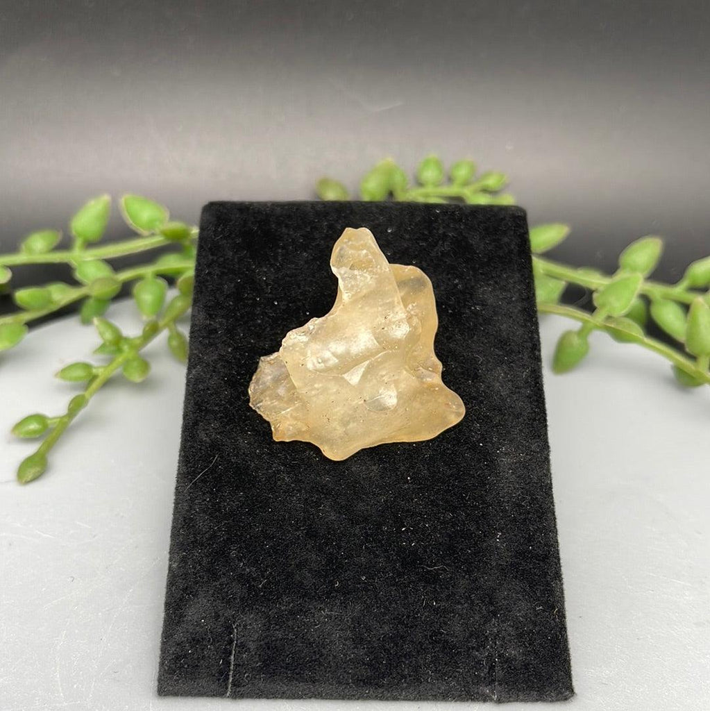 Libyan Glass Rough 14 g - Natural Collective LLC